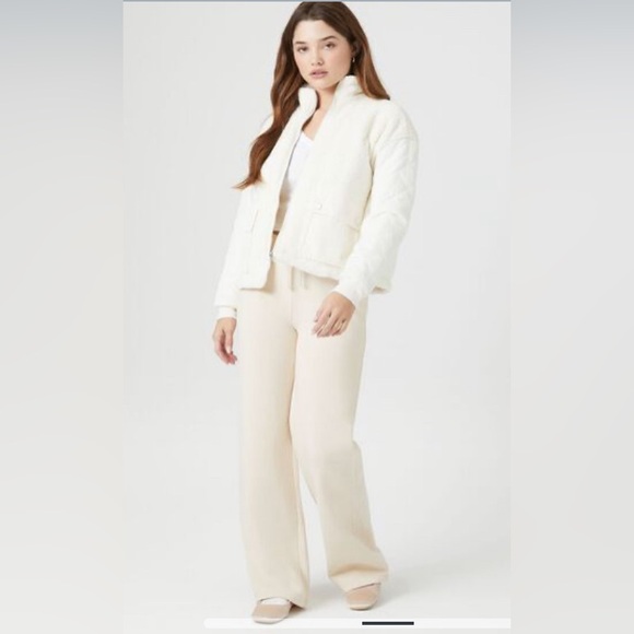 Forever 21 Reversible Faux Shearling Bomber Jacket | New without Tags - Picture 2 of 13